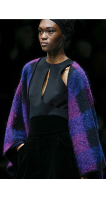 Details  Giorgio Armani Fall 2018 Ready-to-Wear ,  Детали Джорджо Армани осень зима 2018 , Fashion show , неделя моды в Милане , MFW , Mainstyles